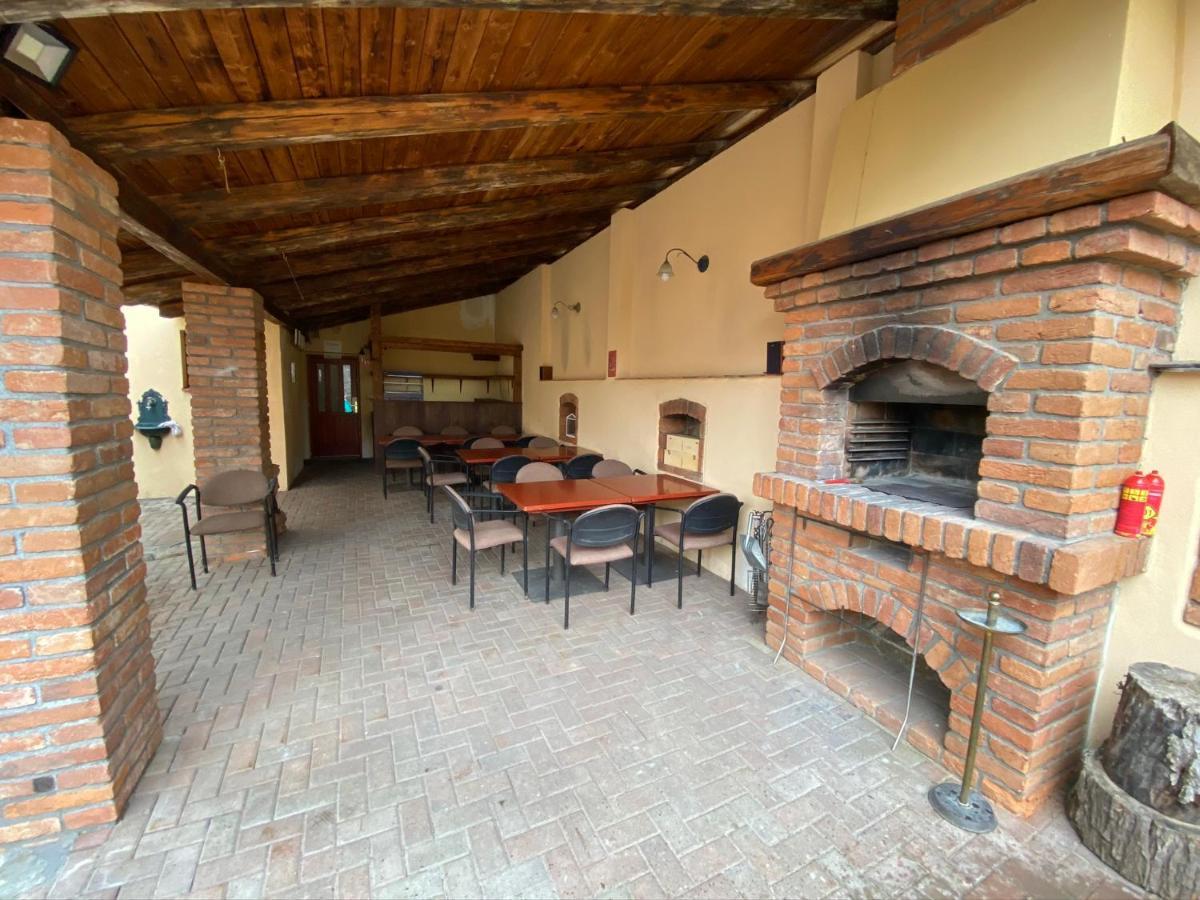 Da Antonio Residence Škvorec Dış mekan fotoğraf